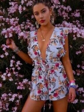 ❤️ Beach Riot x Revolve Nixie Womens Floral Strappy Onesie Romper Small V Neck